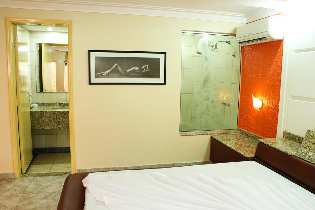 Medieval Motel E Hospedagem (Adults Only) Ribeirão Preto Δωμάτιο φωτογραφία